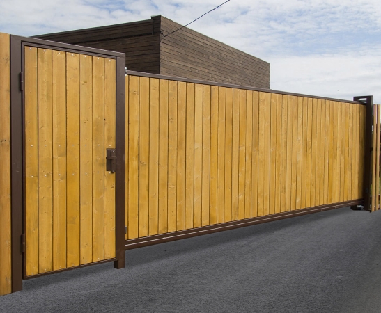 Деревянные ворота в Новокубанске