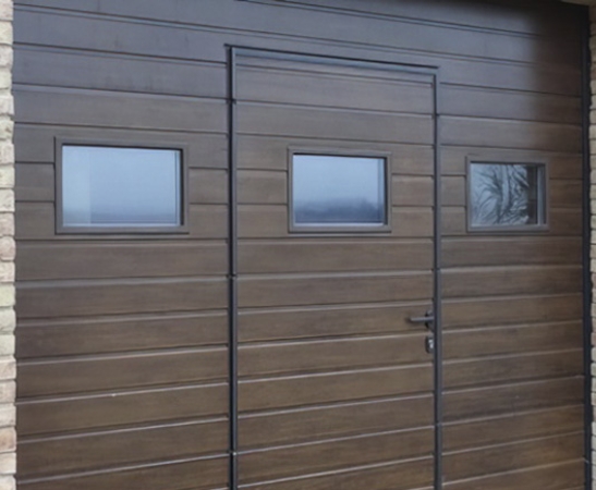 Ворота с окнами в Новокубанске