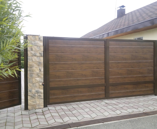 Распашные ворота в Новокубанске